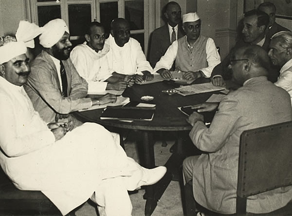 The seven leaders accept the plan for the transfer of power, 3 June 1947
