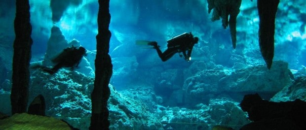 Under Water Caves, Bahamas