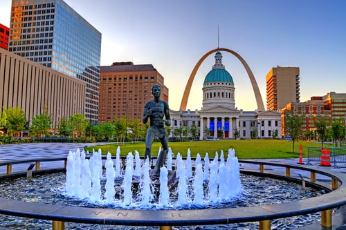 St. Louis, Missouri - Keiner Plaza and the Gateway Arch