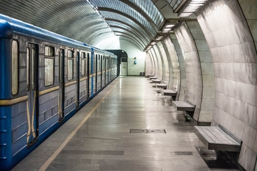 An illustrative image of a subway station.