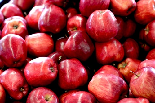 Red Washington apples