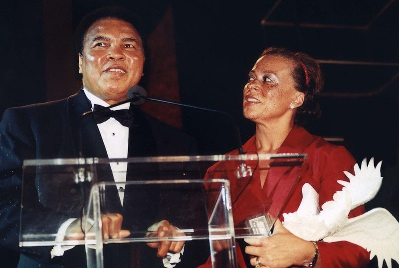 Muhammad Ali and his wife Lonnie. facts about Muhammad Ali