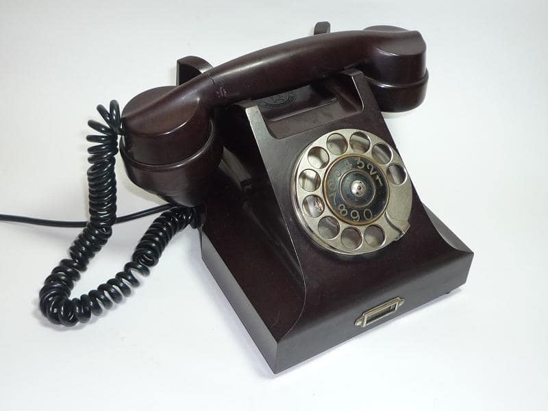 A rotary dialer phone from 1932.