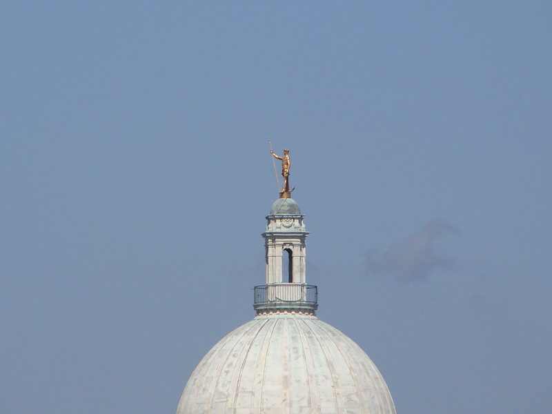 The Rhode Island State House with the Independent man statue